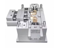 Collapsible Core Fitting Mould