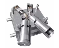 Collapsible Core Fitting Mould