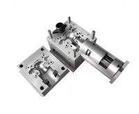 Collapsible Core Fitting Mould